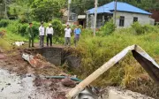 Xe bồn chở axit lật ở Lâm Đồng, 5m³ hóa chất tràn ra suối