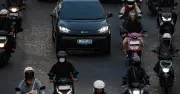 Xe điện Trung Quốc tự ăn thịt mình, cơ hội cho xe Đức