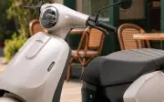 Xe máy điện Honda UQ3 giá từ 15,5 triệu đồng, đi 70km/lần sạc