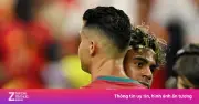 Yamal ôm an ủi Ronaldo sau trận thua ở World Cup 2026