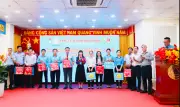 Yến sào Khánh Hòa trao quà tri ân gia đình chính sách dịp 27/7