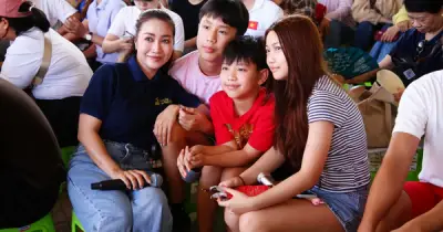 Ốc Thanh Vân hội ngộ người quen, tiết lộ quan điểm dạy 3 con