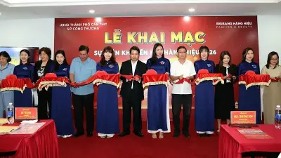 Cần Thơ: Hội chợ 5 ngày, 71 gian hàng, giảm giá tới 80%