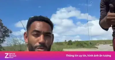 Cunha thủng lốp xe, được fan giúp đỡ giữa đường Brazil