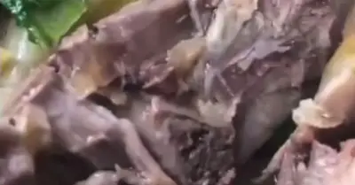 Nhà hàng bị phạt 27 triệu vì để khách quay lén lúc nhậu