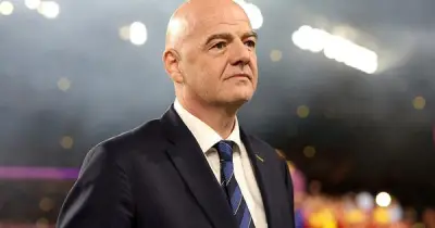 Thất bại bán cổ phần World Cup, Chủ tịch FIFA có thể mất ghế