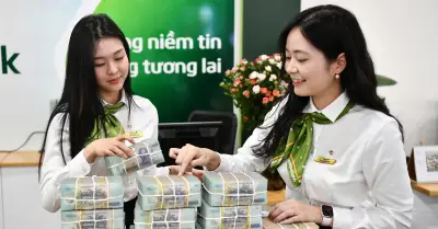 Tiền gửi 28 ngân hàng tăng 5,38% trong nửa đầu 2026