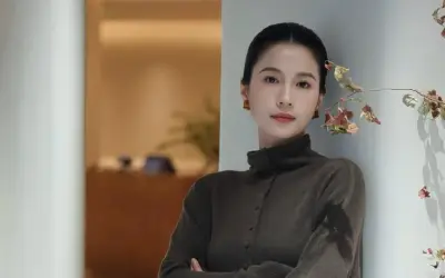 Vì sao nhiều phụ nữ chọn ăn mặc giản dị? Lối sống giúp giảm áp lực