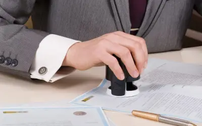 Đề xuất bỏ công chứng đất đai: Cải cách hay rủi ro pháp lý?