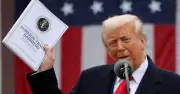 25 tiểu bang Mỹ kiện chính quyền Trump về thuế quan mới