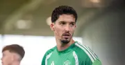Bayindir rời MU, ngồi khán đài trận thắng Atletico