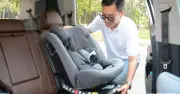 Chở trẻ trên ô tô thiếu ghế an toàn sẽ bị phạt từ 15.8