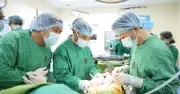 Cha 60 tuổi hiến thận cứu con trai suy thận giai đoạn cuối
