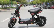 Con vào lớp 9 trường cách nhà 1km: Có nên sắm xe đạp điện?
