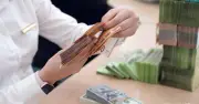 Giá USD hôm nay 3.8.2026: Giảm tại ngân hàng, tỷ giá trung tâm lên kỷ lục