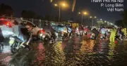 Hà Nội: Mưa lớn giờ cao điểm chỉ còn 2 điểm ngập, nước rút nhanh hơn