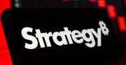 Strategy bán Bitcoin lần 3, giữ 4 tỷ USD tiền mặt