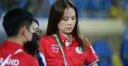 Thái Lan thắng Malaysia 2-0, Madam Pang gây tranh cãi vì số khán giả