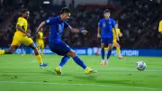 Thái Lan thắng Malaysia 2-0, tạm dẫn đầu bảng B ASEAN Championship