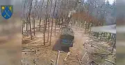 Video UAV FPV Ukraine thiêu rụi pháo tự hành 2S43 Malva của Nga