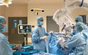 Vượt 40 hải lý giữa đêm cứu thuyền viên Nga bị xuất huyết não